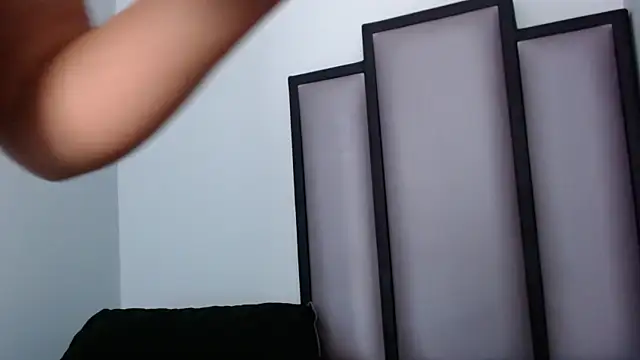 Lucy-23 online show from November 9, 2025, 5:17 pm