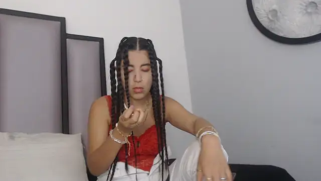 Lucy-23 online show from December 16, 2025, 5:22 am