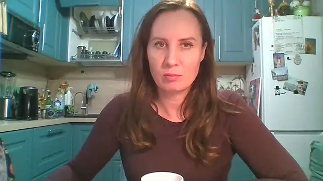 ALICAINWONDERLAND online show from April 6, 2026, 8:21 pm