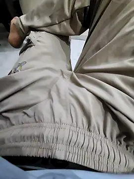 Snapshot of coupleyug chatting on September 16, 2025, 5:36 pm coupleyug online show from September 16, 2025, 5:36 pm