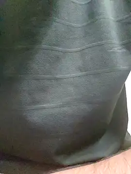 coupleyug online show from December 21, 2025, 10:28 am