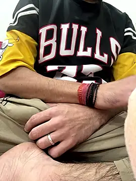 coupleyug online show from January 14, 2026, 12:31 pm