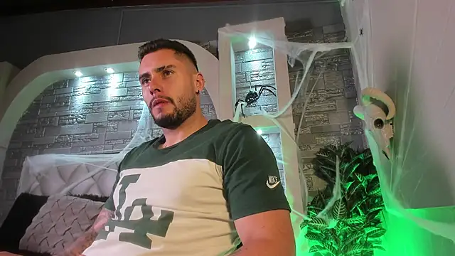 dominic de luca online show from October 21, 2025, 3:06 am