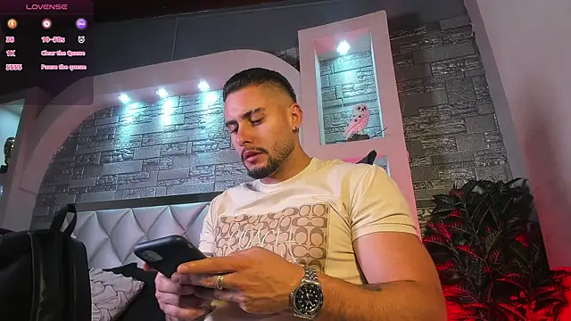 Snapshot of dominic_de_luca chatting on October 4, 2025, 2:46 am dominic de luca online show from October 4, 2025, 2:46 am