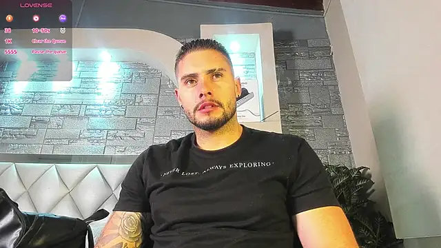Snapshot of dominic_de_luca chatting on October 7, 2025, 2:56 am dominic de luca online show from October 7, 2025, 2:56 am
