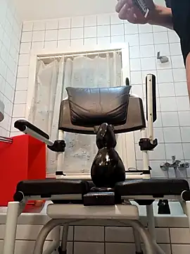 Snapshot of toywood chatting on September 22, 2025, 8:04 pm toywood online show from September 22, 2025, 8:04 pm