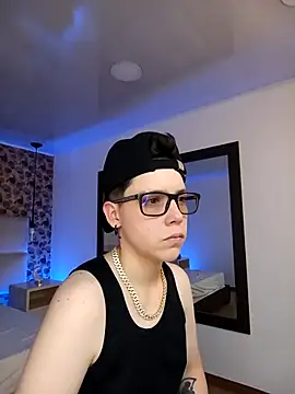 SpencerMontgomery online show from October 18, 2025, 6:54 pm