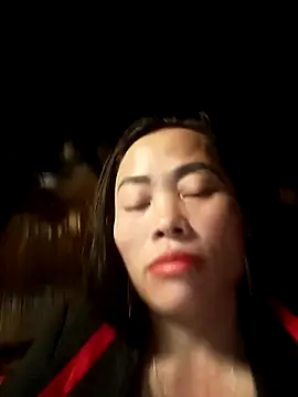 CoMay003 online show from December 22, 2025, 2:33 am