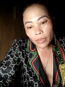 CoMay003 online show from April 15, 2026, 1:48 pm