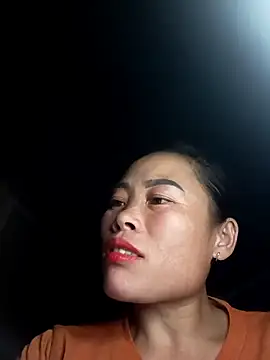 Snapshot of CoMay003 chatting on October 19, 2025, 3:04 pm CoMay003 online show from October 19, 2025, 3:04 pm