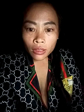 Snapshot of CoMay003 chatting on October 31, 2025, 8:38 pm CoMay003 online show from October 31, 2025, 8:38 pm