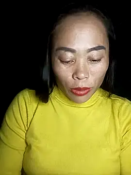 Snapshot of CoMay003 chatting on November 11, 2025, 9:04 am CoMay003 online show from November 11, 2025, 9:04 am