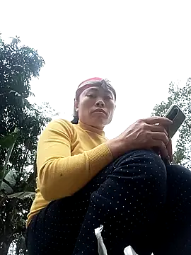 Snapshot of CoMay003 chatting on November 12, 2025, 9:13 am CoMay003 online show from November 12, 2025, 9:13 am