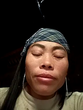 Snapshot of CoMay003 chatting on November 30, 2025, 12:33 am CoMay003 online show from November 30, 2025, 12:33 am