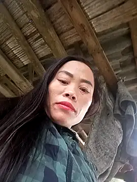 Snapshot of CoMay003 chatting on November 19, 2025, 3:28 am CoMay003 online show from November 19, 2025, 3:28 am