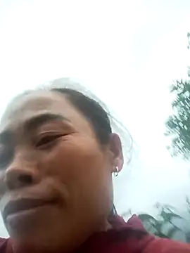 Snapshot of CoMay003 chatting on November 5, 2025, 10:29 am CoMay003 online show from November 5, 2025, 10:29 am