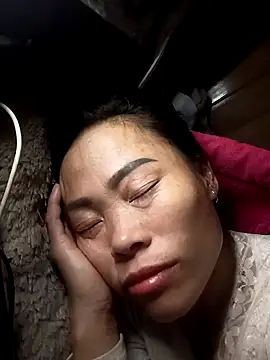 Snapshot of CoMay003 chatting on November 18, 2025, 2:05 am CoMay003 online show from November 18, 2025, 2:05 am