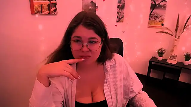  Lovely Mary online show from September 14, 2025, 7:42 am