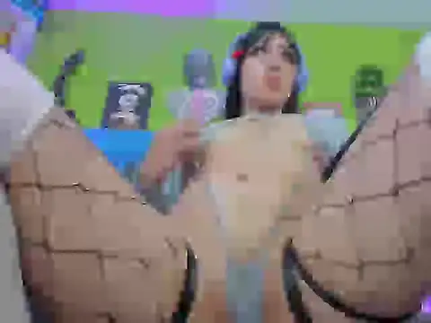 Snapshot of AnnaMarss chatting on November 8, 2025, 5:11 am AnnaMarss online show from November 8, 2025, 5:11 am