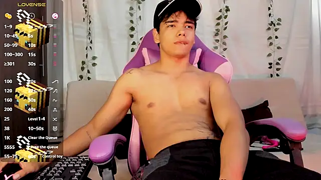 Snapshot of an_drew18 chatting on September 20, 2025, 2:44 pm an drew18 online show from September 20, 2025, 2:44 pm