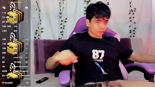 Snapshot of an_drew18 chatting on September 21, 2025, 3:28 pm an drew18 online show from September 21, 2025, 3:28 pm