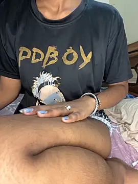 tanisha-2005 online show from September 15, 2025, 5:24 pm