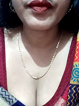 Snapshot of spicysuhana chatting on December 1, 2025, 11:05 pm spicysuhana online show from December 1, 2025, 11:05 pm