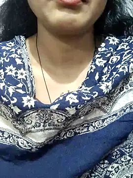 Snapshot of spicysuhana chatting on November 19, 2025, 3:39 am spicysuhana online show from November 19, 2025, 3:39 am