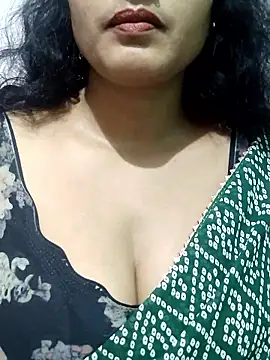 Snapshot of spicysuhana chatting on October 31, 2025, 11:29 am spicysuhana online show from October 31, 2025, 11:29 am