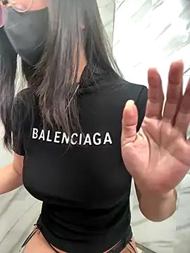 Snapshot of Voyerra_g chatting on November 30, 2025, 3:29 am Voyerra g online show from November 30, 2025, 3:29 am