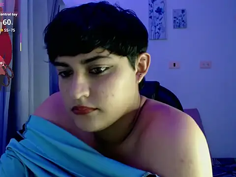 yesitwink  online show from April 15, 2026, 12:05 am