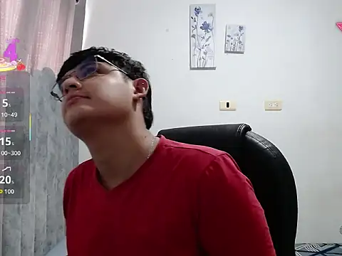 yesitwink  online show from March 18, 2026, 5:58 pm