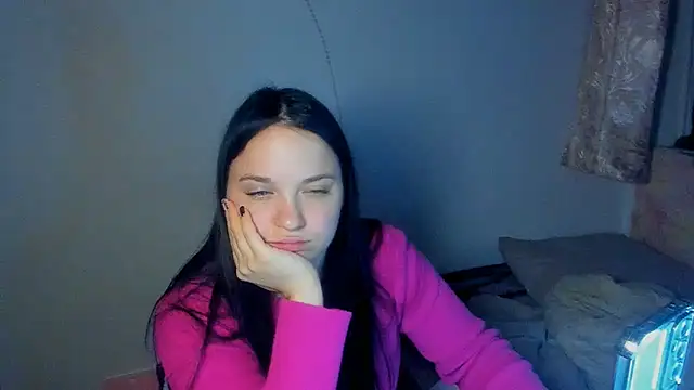 VoxxAura online show from November 6, 2025, 7:29 pm