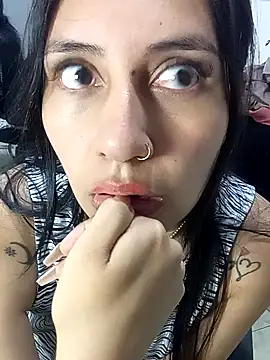 Snapshot of Nika_Hot chatting on September 23, 2025, 8:43 am Nika Hot online show from September 23, 2025, 8:43 am