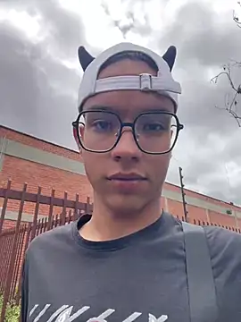 diegoand0911 online show from June 1, 2026, 5:12 pm