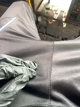 diegoand0911 online show from April 5, 2026, 4:46 pm