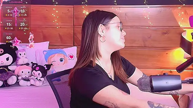 Snapshot of ambar_lover chatting on September 30, 2025, 7:53 pm ambar lover online show from September 30, 2025, 7:53 pm