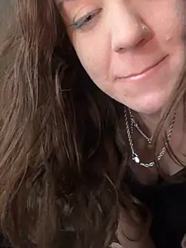 goddessmissmia online show from April 4, 2026, 7:26 am