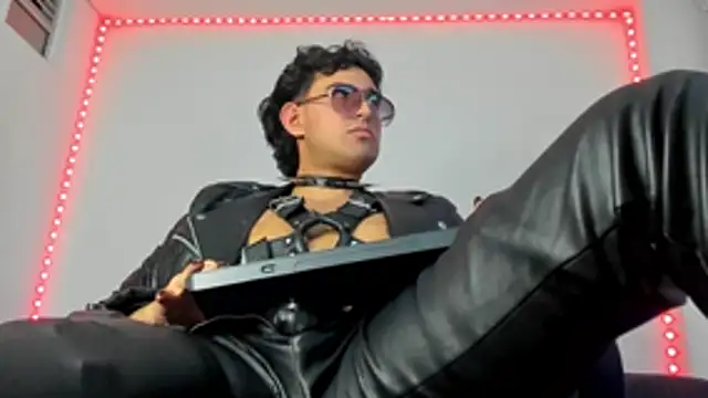 Alexxx savage online show from November 5, 2025, 4:15 am