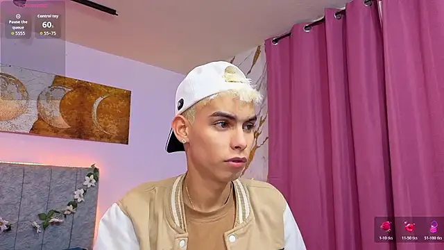 Snapshot of Room_69x chatting on February 4, 2026, 3:34 am Room 69x online show from February 4, 2026, 3:34 am