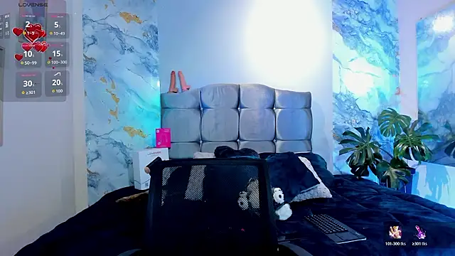 Snapshot of Room_69x chatting on February 17, 2026, 3:31 pm Room 69x online show from February 17, 2026, 3:31 pm