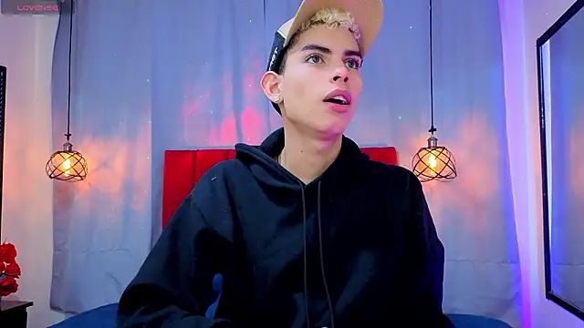 Snapshot of Room_69x chatting on March 4, 2026, 12:35 pm Room 69x online show from March 4, 2026, 12:35 pm