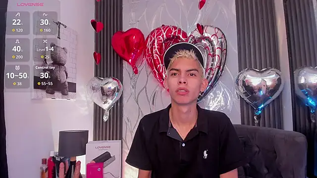 Snapshot of Room_69x chatting on February 15, 2026, 3:40 am Room 69x online show from February 15, 2026, 3:40 am