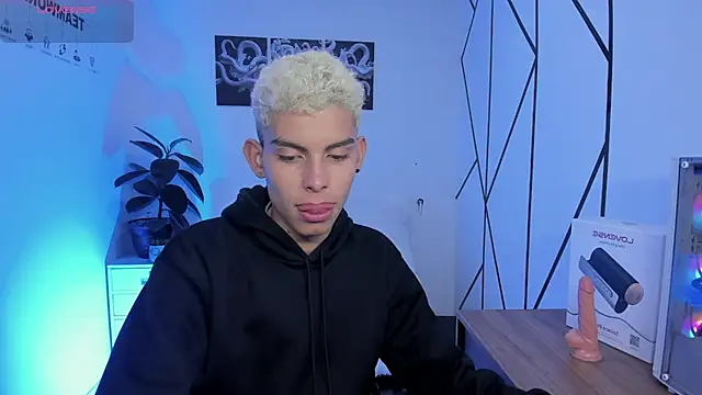 Room 69x online show from December 15, 2025, 2:28 am