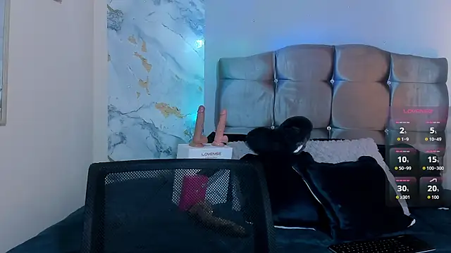 Snapshot of Room_69x chatting on February 12, 2026, 4:34 am Room 69x online show from February 12, 2026, 4:34 am