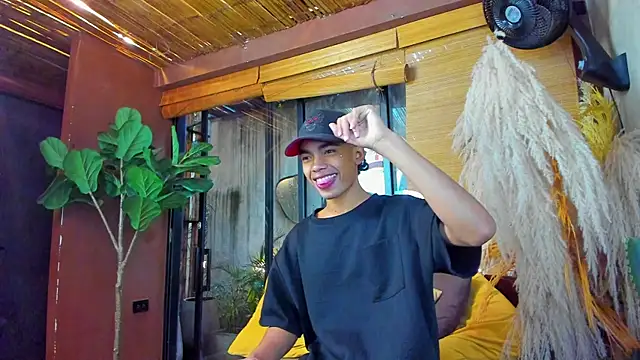 AlanCutee online show from November 30, 2025, 12:39 pm