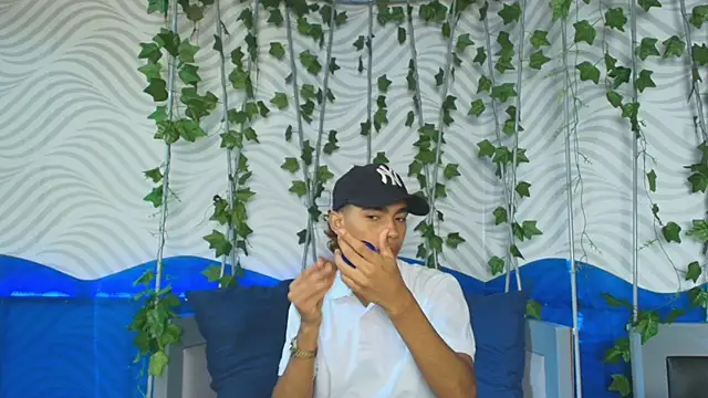 AlanCutee online show from May 30, 2026, 12:55 pm