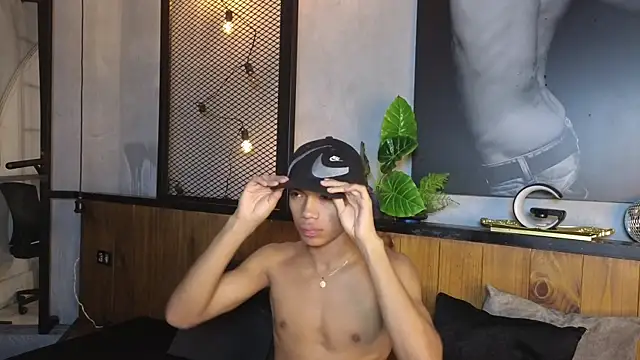 AlanCutee online show from April 18, 2026, 11:45 am