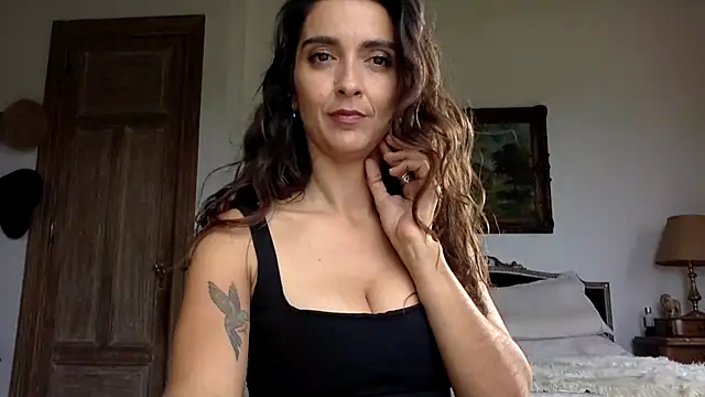 venuslibre online show from March 6, 2026, 8:37 pm