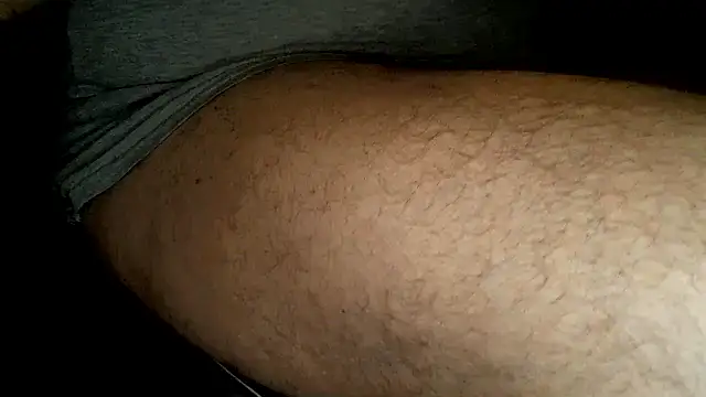 TobyDick13 online show from November 25, 2025, 2:23 am